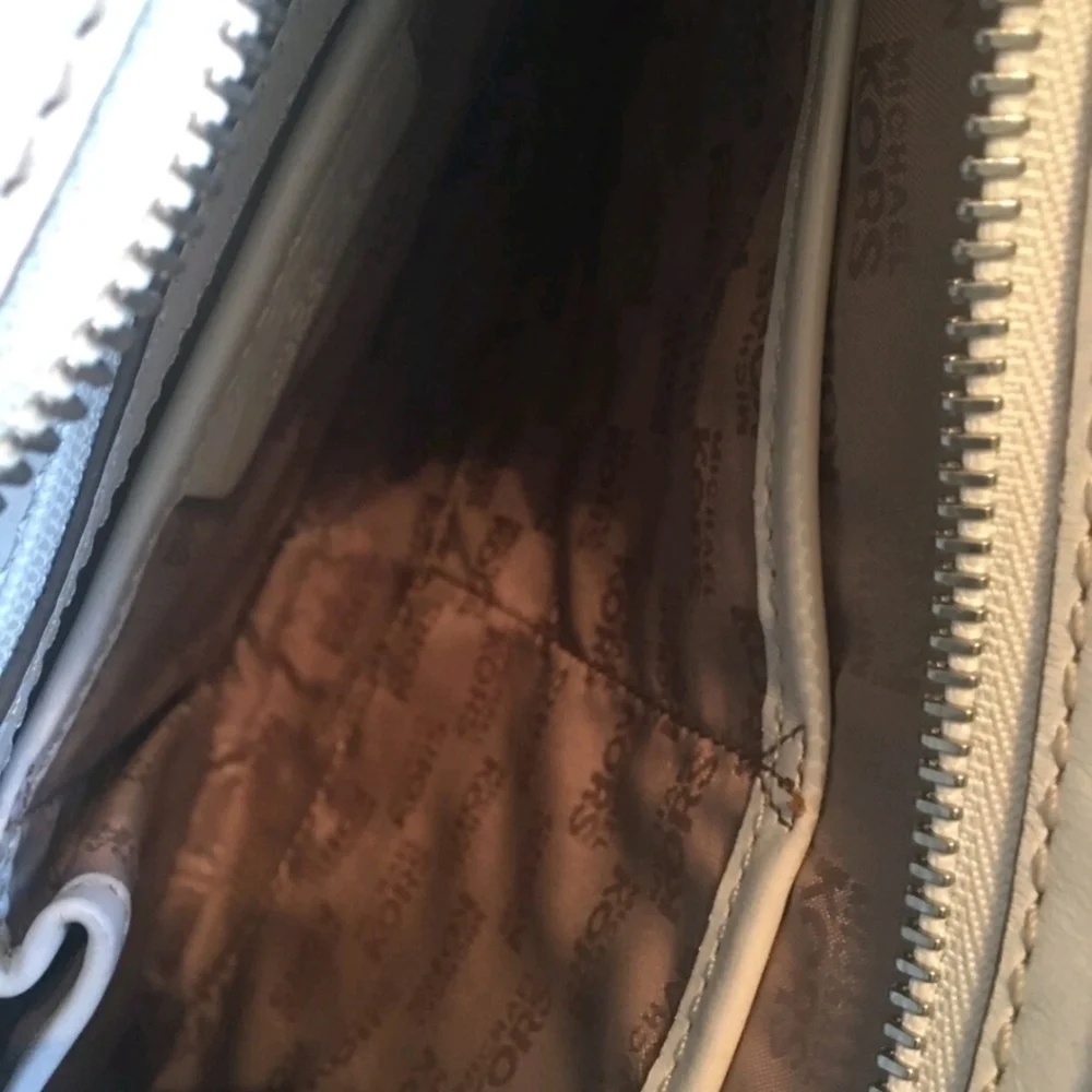 Vintage Ivory Michael Kors Shoulder Bag